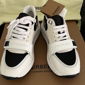 Original 100% New Men’s Burberry sneakers